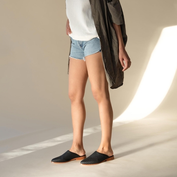 Nisolo • Ama Woven Mules - Picture 1 of 9